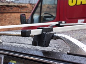 {{photo.Alt || photo.Description || 'Багажник эконом-класса на рейлинги , длина 1350 мм. (алюминий), арт.8917'}}