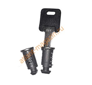 {{photo.Alt || photo.Description || 'Комплект замков (2 шт.) с ключом (1 шт.) арт.20480.1 (для замены 8967.1)'}}